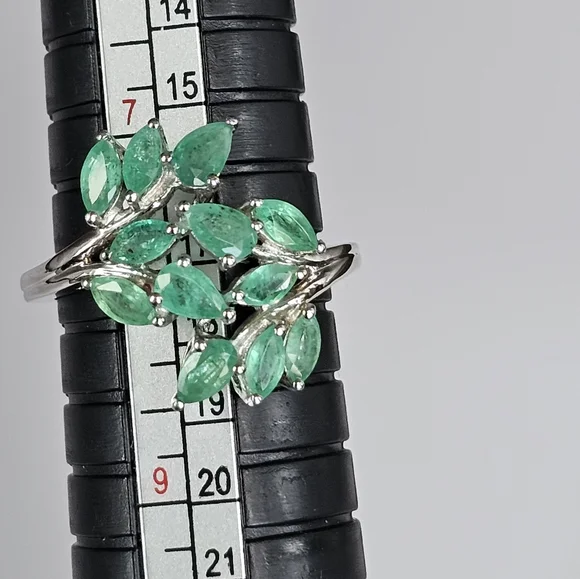 Genuine Emerald Cluster Ring Sterling Silver Size 8! - Picture 8 of 9